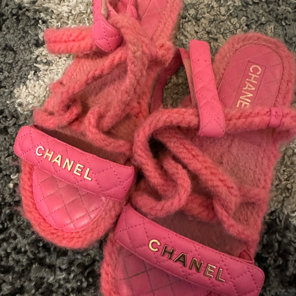 CHANEL Vibrant Pink Quilted Sandals